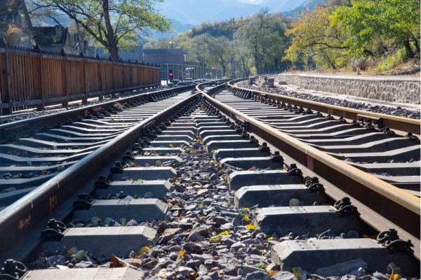 改性尼龍PA6和PA66在高速鐵路、機(jī)車工業(yè)中的應(yīng)用